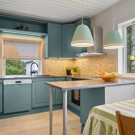 Charming And Undisturbed Oasis In ترومسو